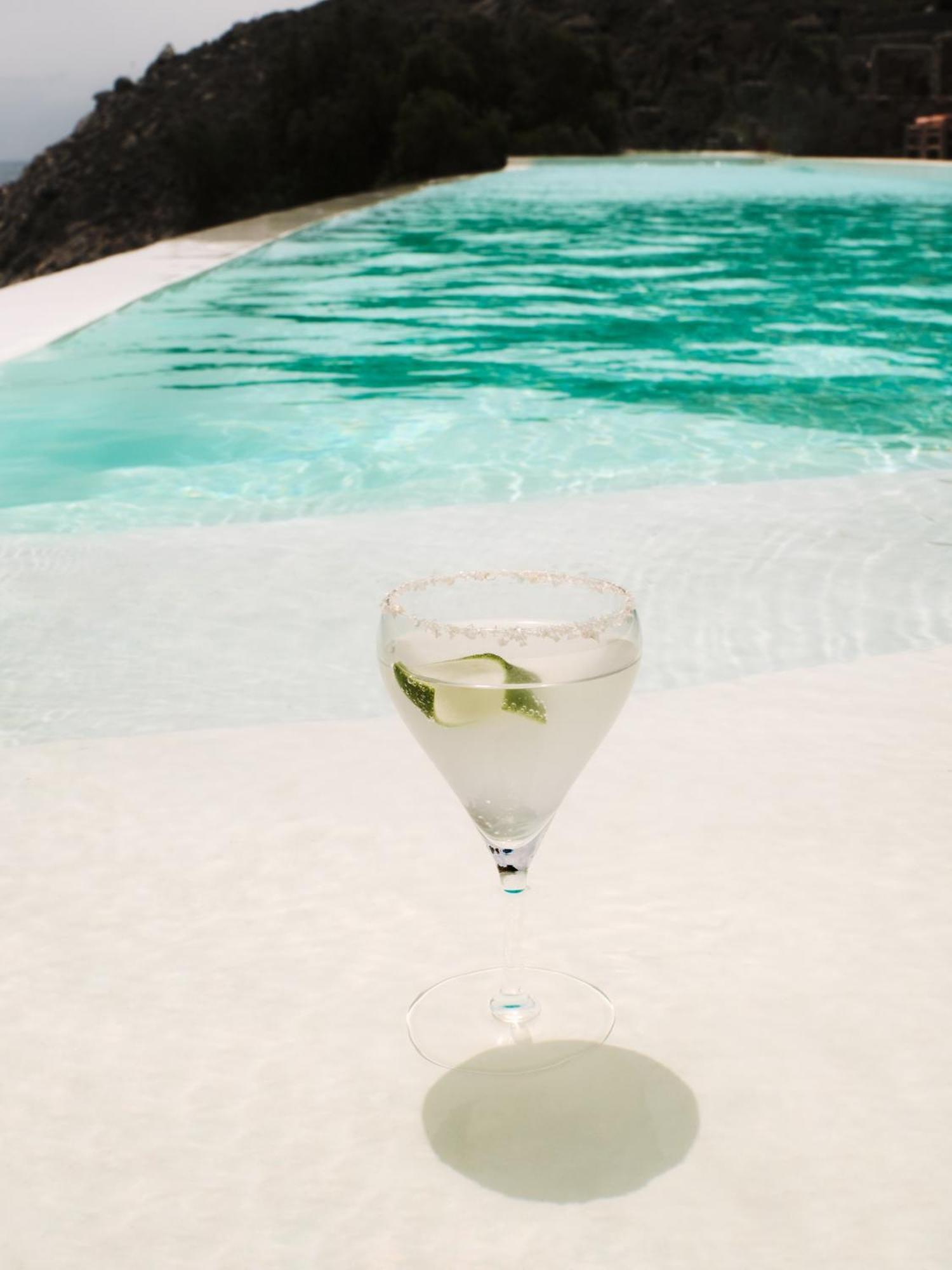 The Wild By Interni Hotel Kalafatis Exterior photo