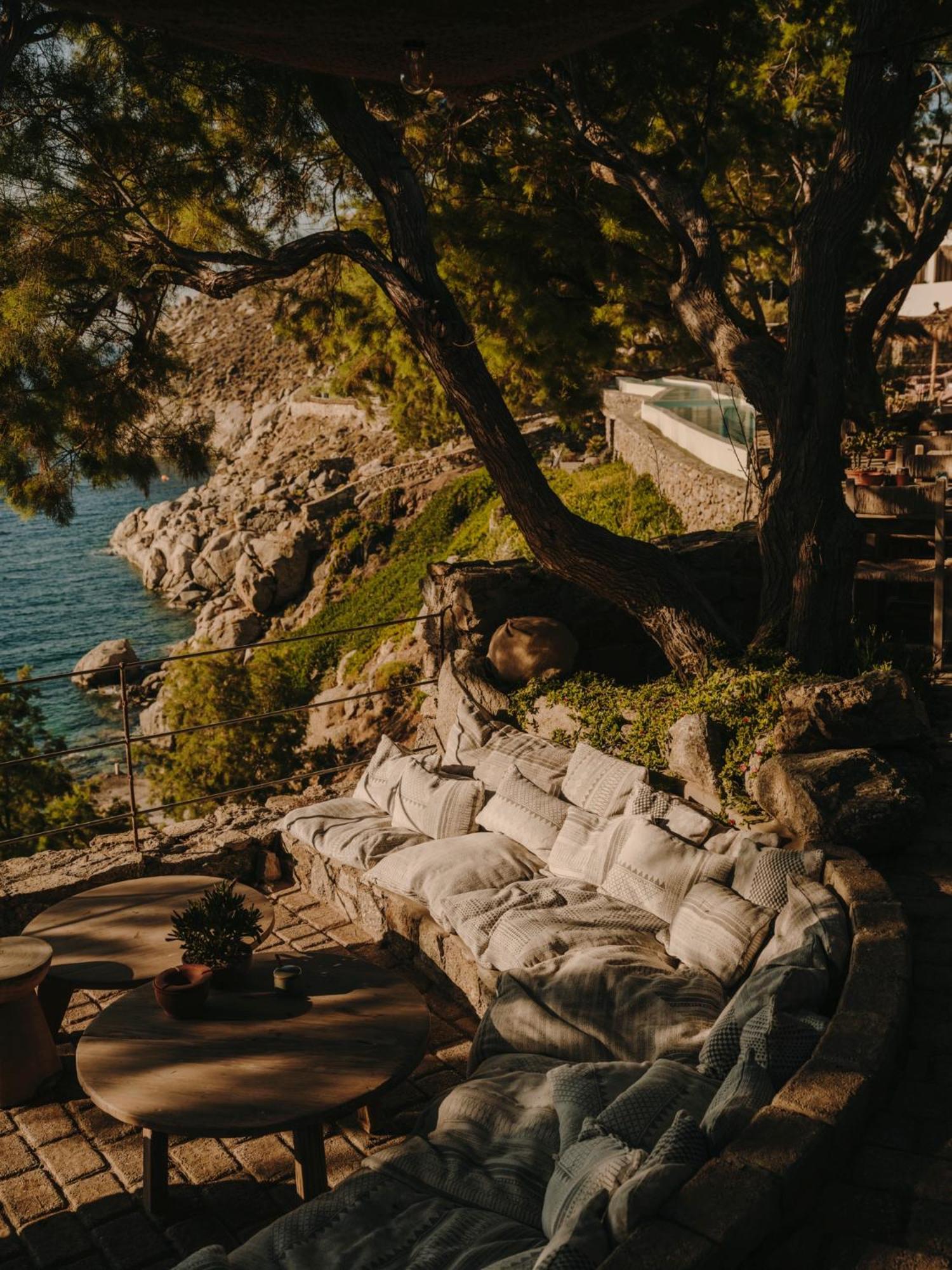The Wild By Interni Hotel Kalafatis Exterior photo